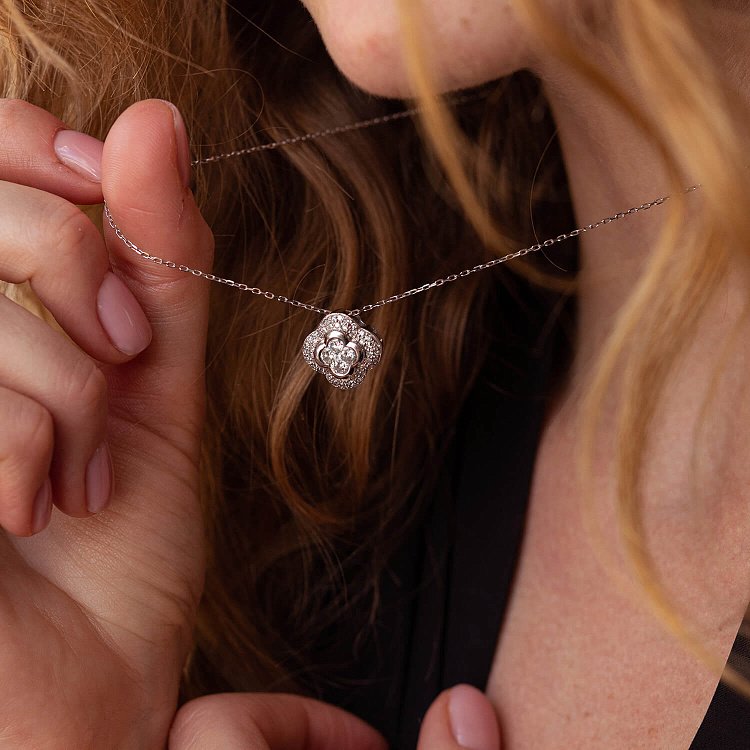 Золотая подвеска "Клевер" с бриллиантами п319 от ювелирного магазина Оникс - 5