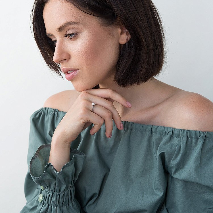 Золотое помолвочное кольцо (циркон Swarovski) к06296 от ювелирного магазина Оникс - 1