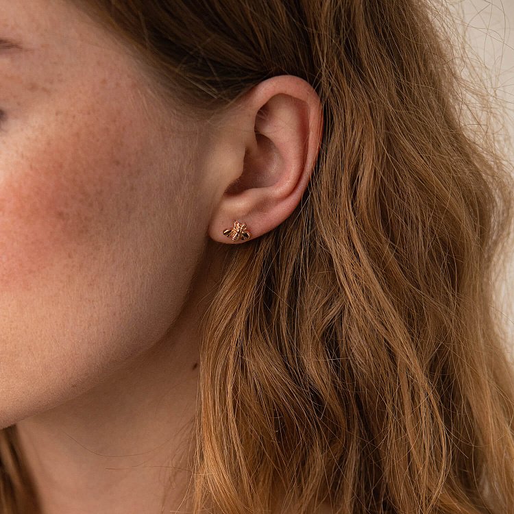 Серьги - пусеты "Пчелки" в красном золоте с07902 от ювелирного магазина Оникс - 4