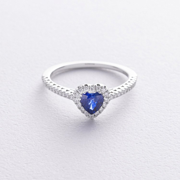 Золота каблучка "Сердечко" з діамантами і сапфіром кб0569lg від ювелірного магазину Онікс