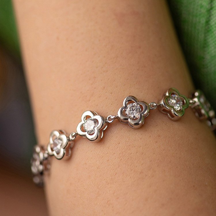 Серебряный браслет "Клевер" с фианитами 141438 от ювелирного магазина Оникс - 4