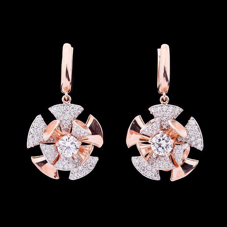 Золоті сережки "Квіточки" з фіанітами с03740 від ювелірного магазину Онікс - 1