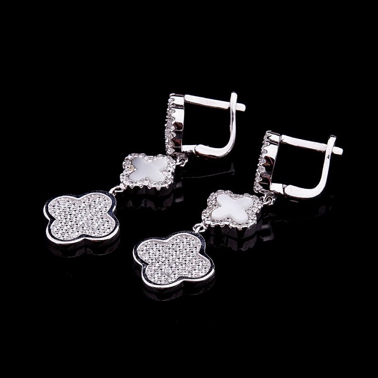 Серебряные серьги с перламутром и фианитами 121691 от ювелирного магазина Оникс - 1