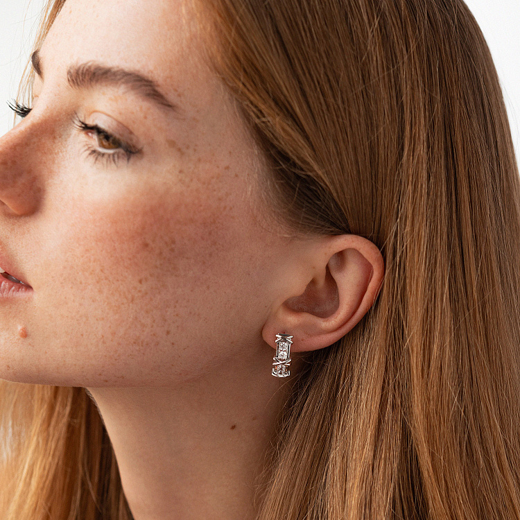 Серьги "Rosie" с фианитами (белое золото) с09166 от ювелирного магазина Оникс - 1