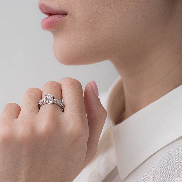 Золотое кольцо с бриллиантами кб0071як от ювелирного магазина Оникс - 1