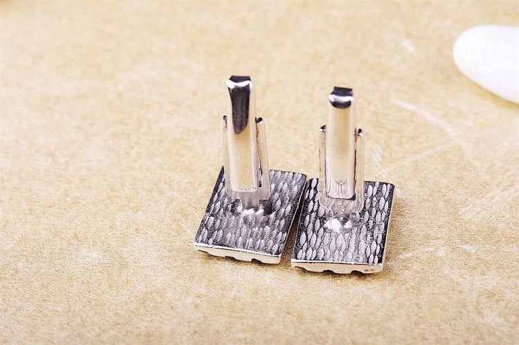 Запонки с эмалью 25019 от ювелирного магазина Оникс - 2