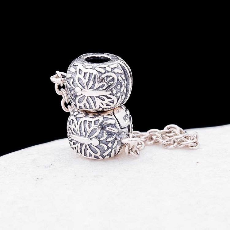 Срібний Шарм "Метелики" на ланцюжку 132332 від ювелірного магазину Онікс