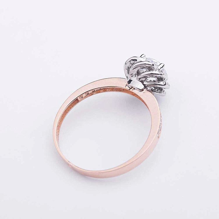 Золота заручальна каблучка з фіанітами к04581 від ювелірного магазину Онікс - 2