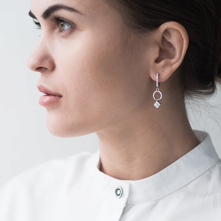 Серьги "Клевер" в серебре 122603 от ювелирного магазина Оникс - 1