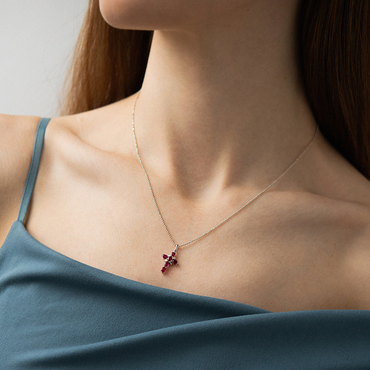 Золотий хрестик з діамантами і рубінами пб0375nl від ювелірного магазину Онікс - 1