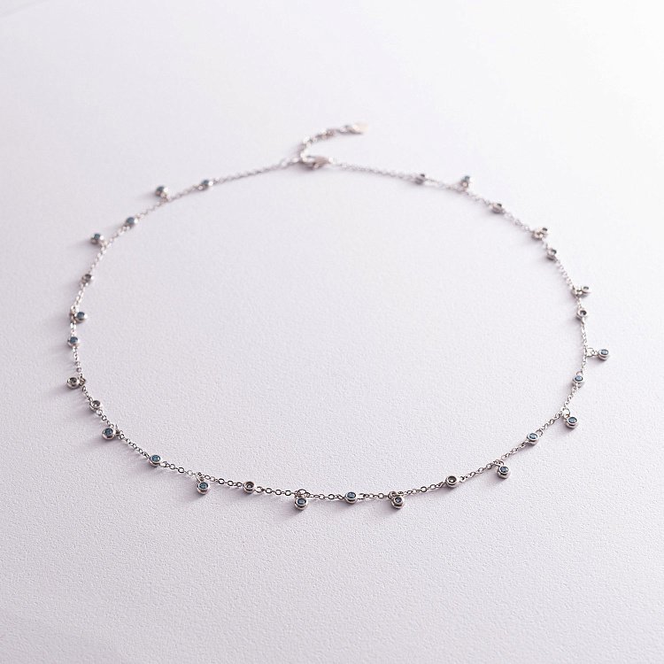 Срібне кольє з блакитними фіанітами 181156 від ювелірного магазину Онікс