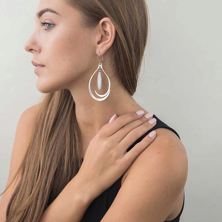 Серьги с агатом 228с45 Серьги с агатом 228с45 от ювелирного магазина Оникс