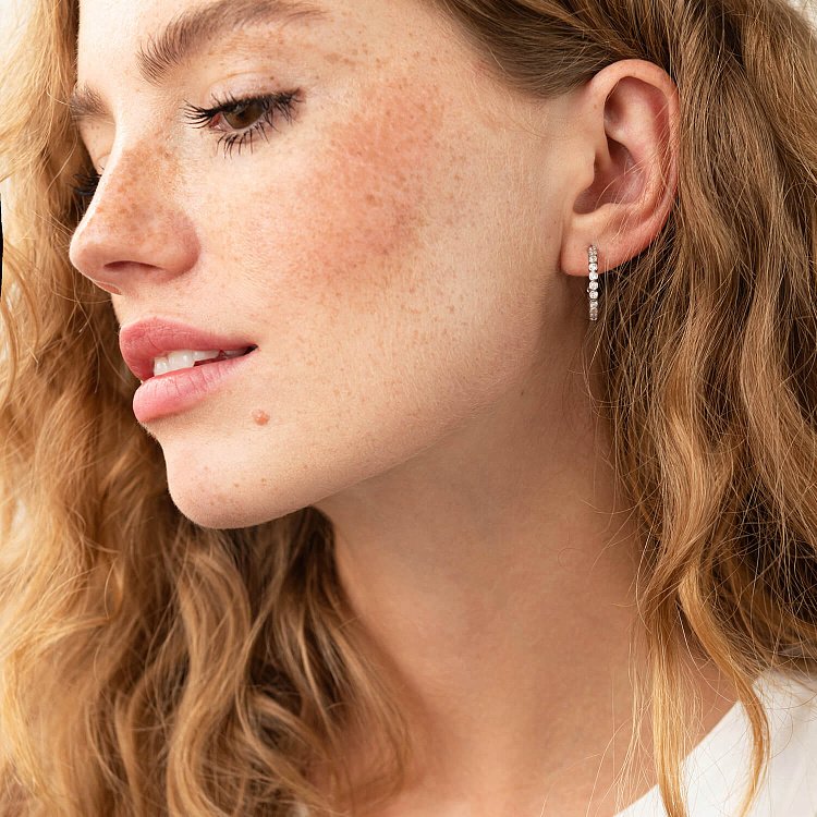 Серьги - пусеты с фианитами в серебре 4911 - 4 Серьги - пусеты с фианитами в серебре 4911 от ювелирного магазина Оникс - 4