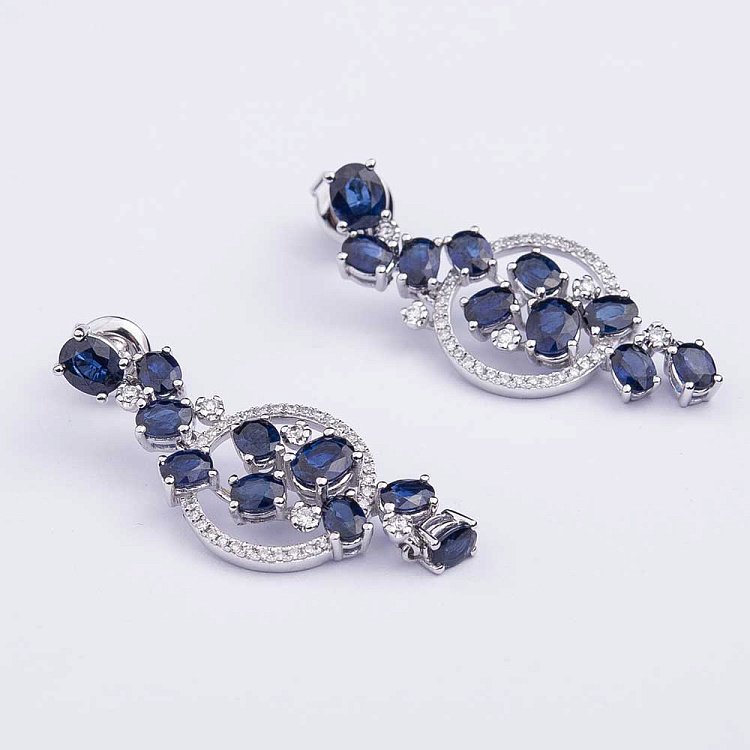 Золотые серьги с сапфирами и бриллиантами с764he от ювелирного магазина Оникс