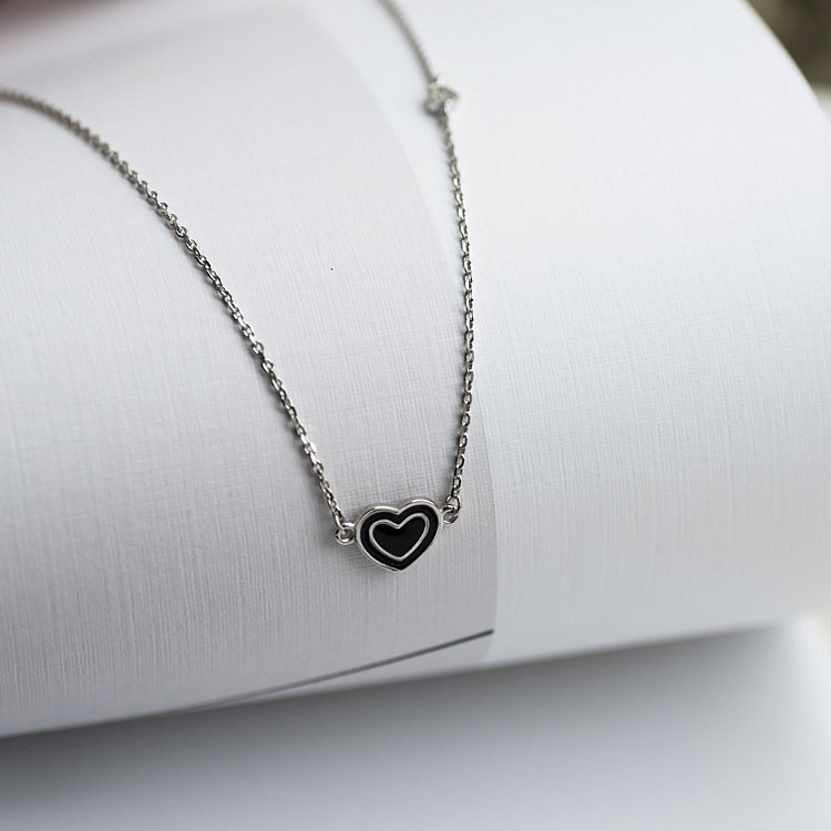 Серебряное колье "Сердечко" (эмаль, фианиты) 18647 от ювелирного магазина Оникс - 8