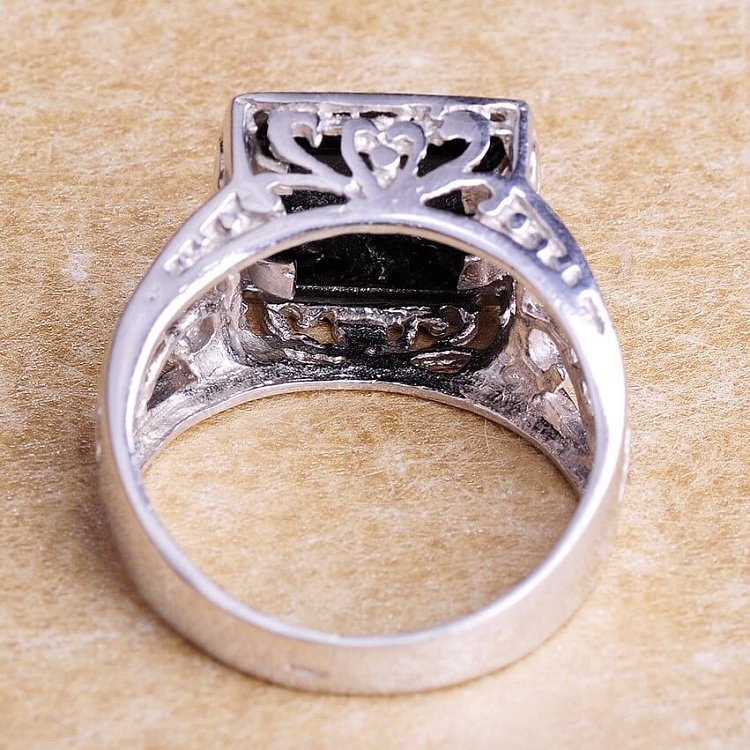 Срібна печатка чоловіча 111311 від ювелірного магазину Онікс - 1