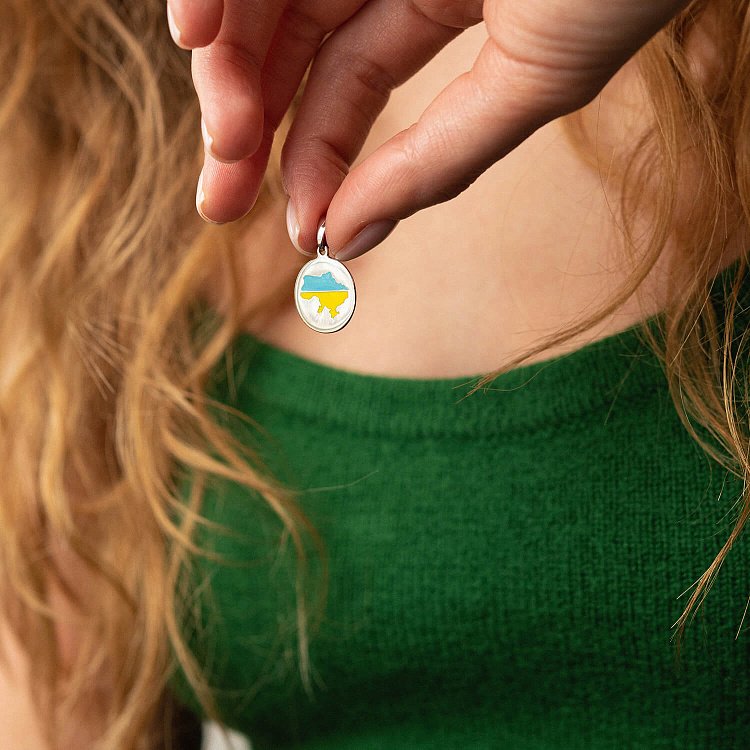 Срібна підвіска "Карта України" з емаллю 940п від ювелірного магазину Онікс - 2