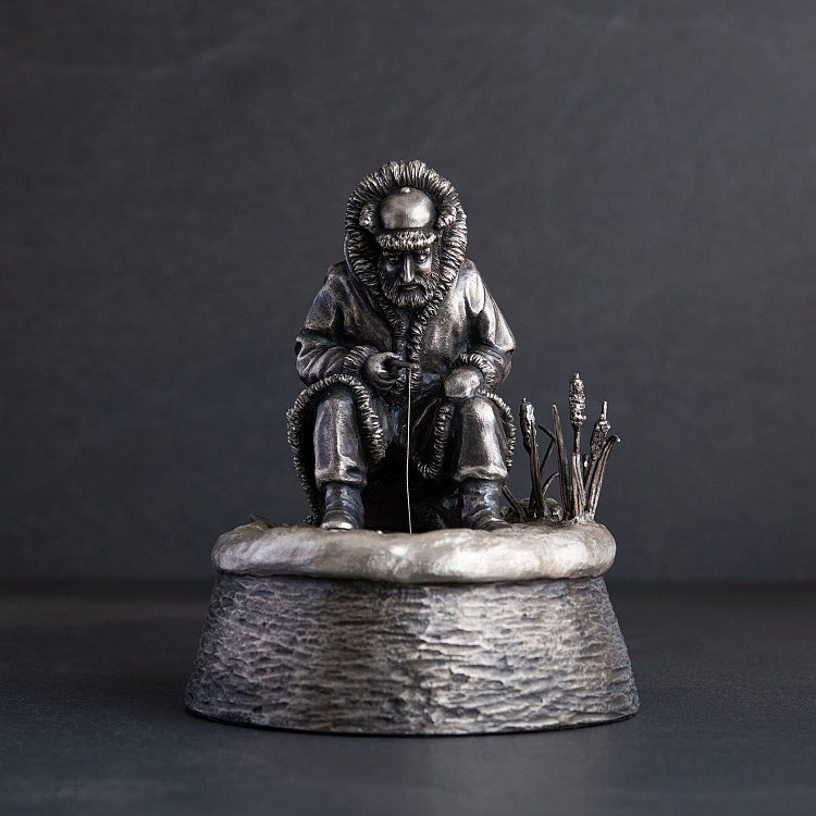 Срібна фігура "Рибак" ручної роботи 23134 від ювелірного магазину Онікс