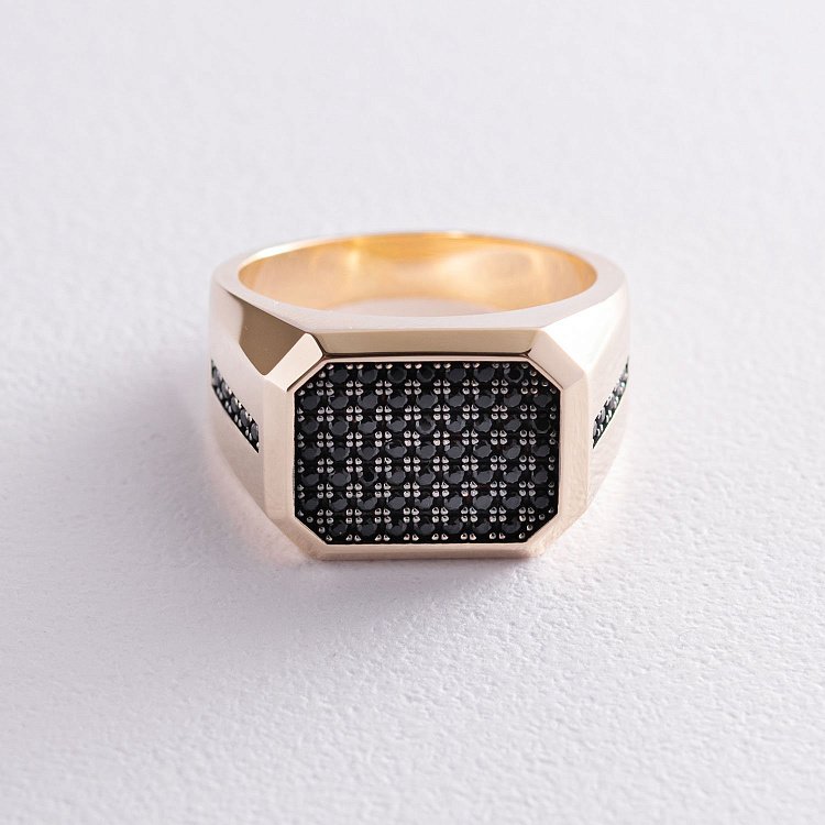 Мужская печатка в желтом золоте (фианиты) к06187 от ювелирного магазина Оникс - 2