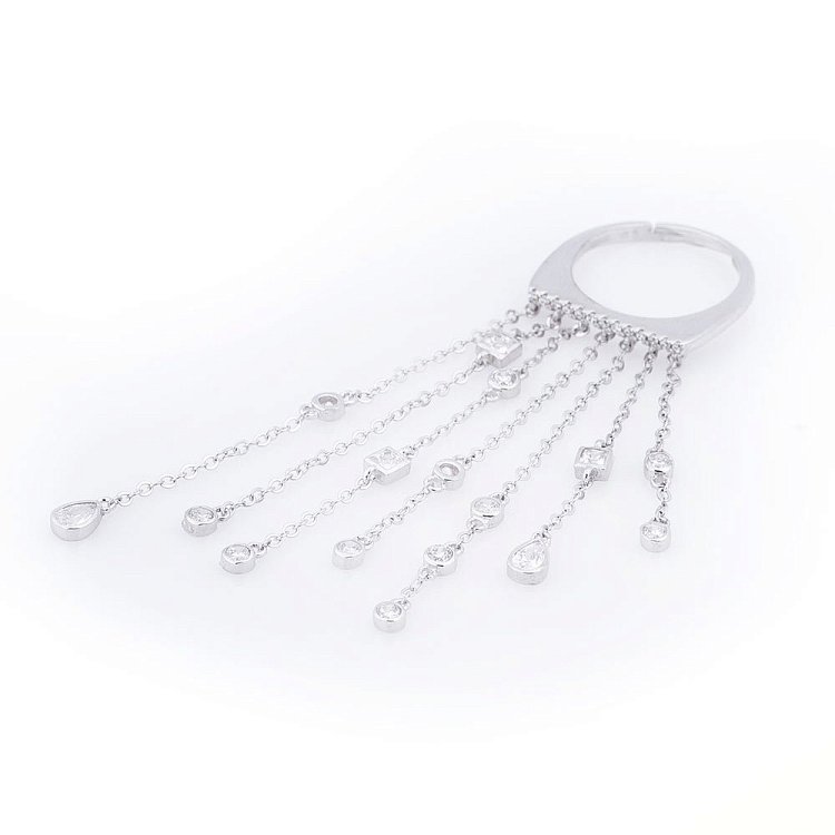 Срібний перстень з фіанітами 111780 від ювелірного магазину Онікс