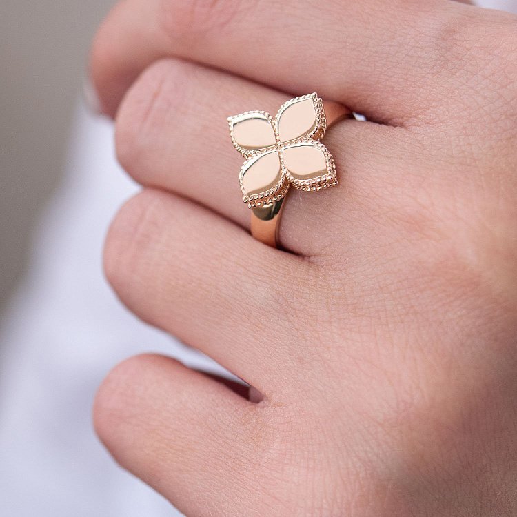 Золота каблучка "Конюшина" к06559 від ювелірного магазину Онікс - 2