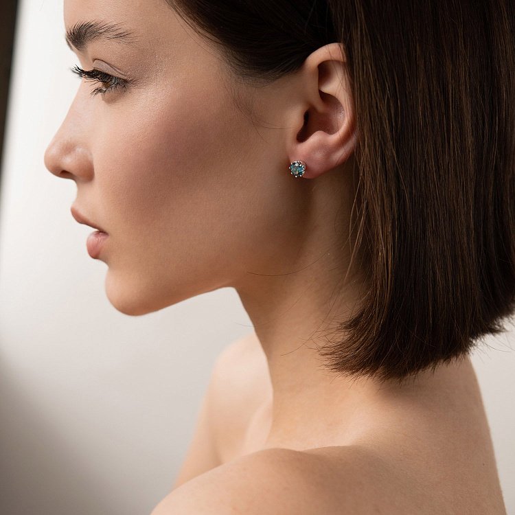 Срібні сережки - пусети (син. топази) 122855 від ювелірного магазину Онікс - 3