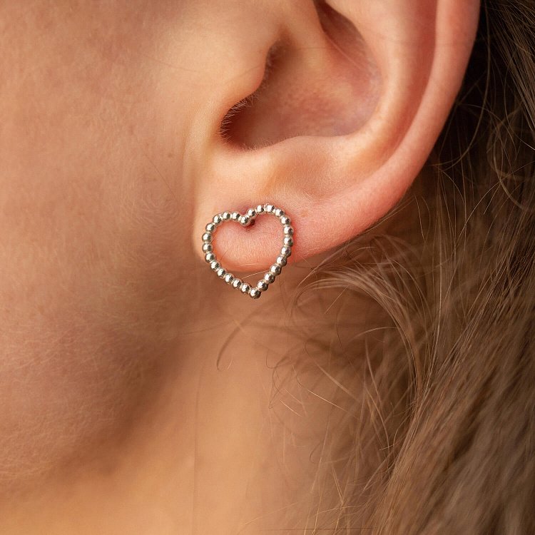 Сережки - пусети "Сердечки" у сріблі 7032 від ювелірного магазину Онікс - 2