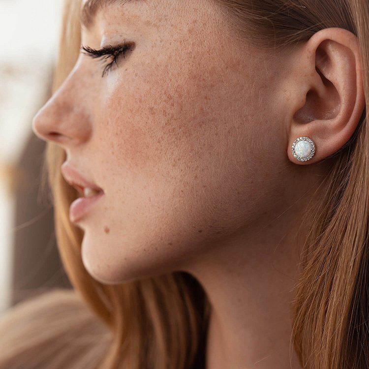 Золотые серьги-пусеты "Сияние" (им. опал, фианит) 10 мм с06327 от ювелирного магазина Оникс - 5