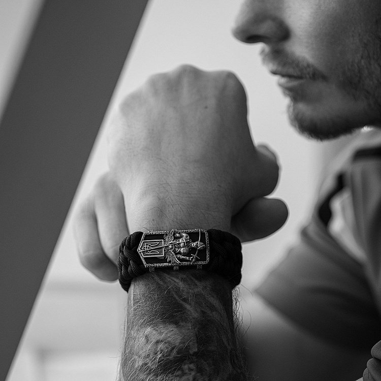 Серебряный браслет "Украинский козак" (эбеновое дерево) 1247 от ювелирного магазина Оникс - 1