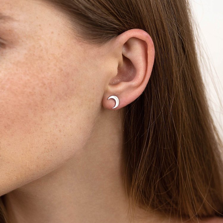 Сережки - пусети "Місяць" в білому золоті с06984 від ювелірного магазину Онікс