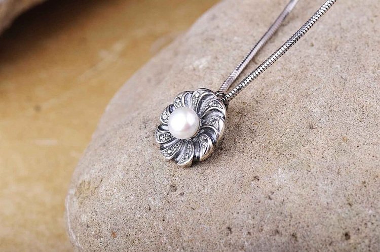 Подвеска "Цветочек" (культ. пресн. жемчуг) 13498 - 2 Подвеска "Цветочек" (культ. пресн. жемчуг) 13498 от ювелирного магазина Оникс - 2