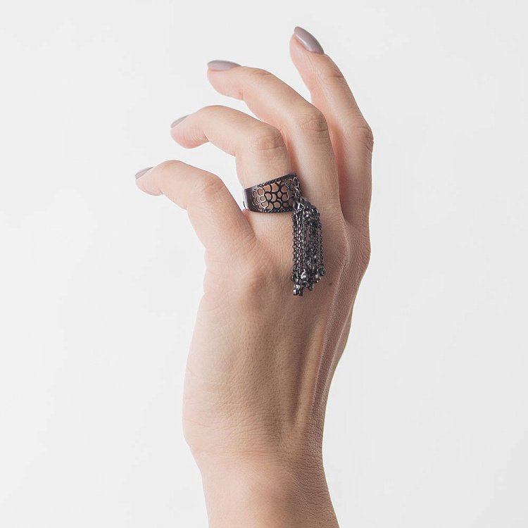 Срібний перстень з фіанітами (оксидування) 111894 від ювелірного магазину Онікс - 4