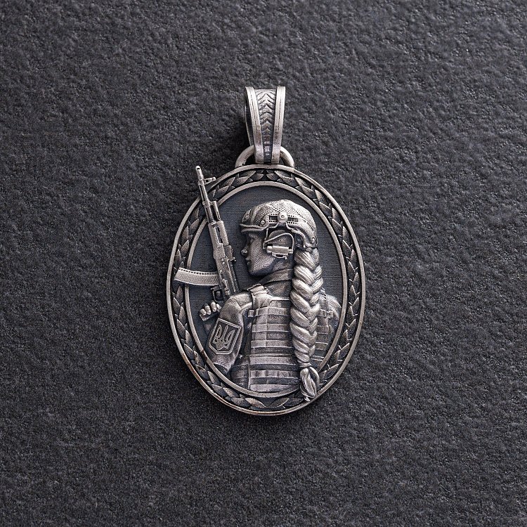 Срібний кулон "Українська захисниця" 1454 від ювелірного магазину Онікс