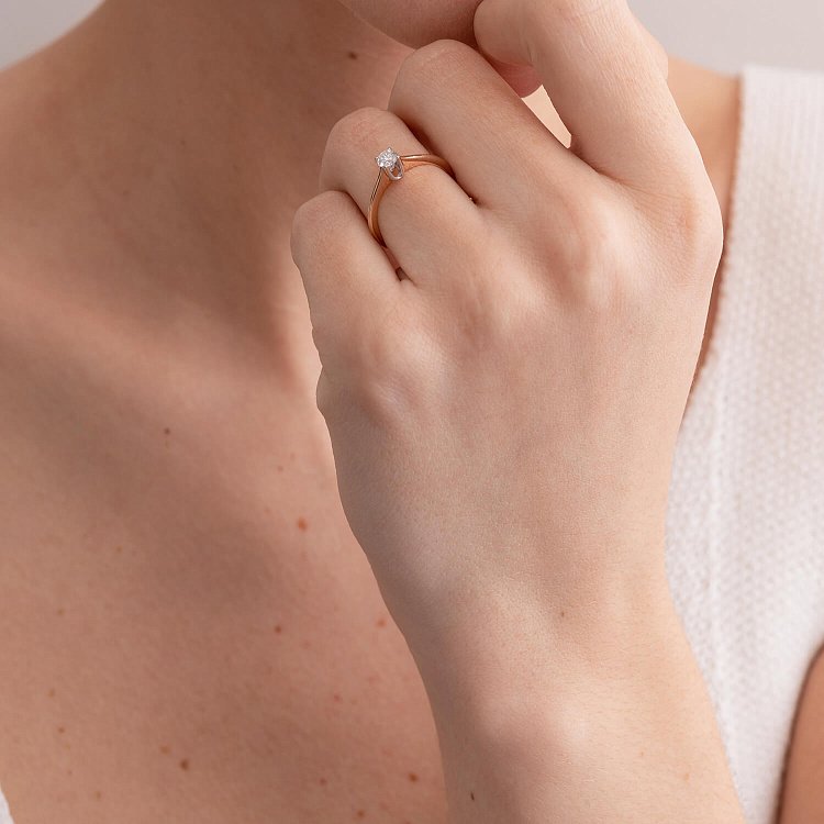 Помолвочное золотое кольцо с бриллиантом 218612421 от ювелирного магазина Оникс - 4