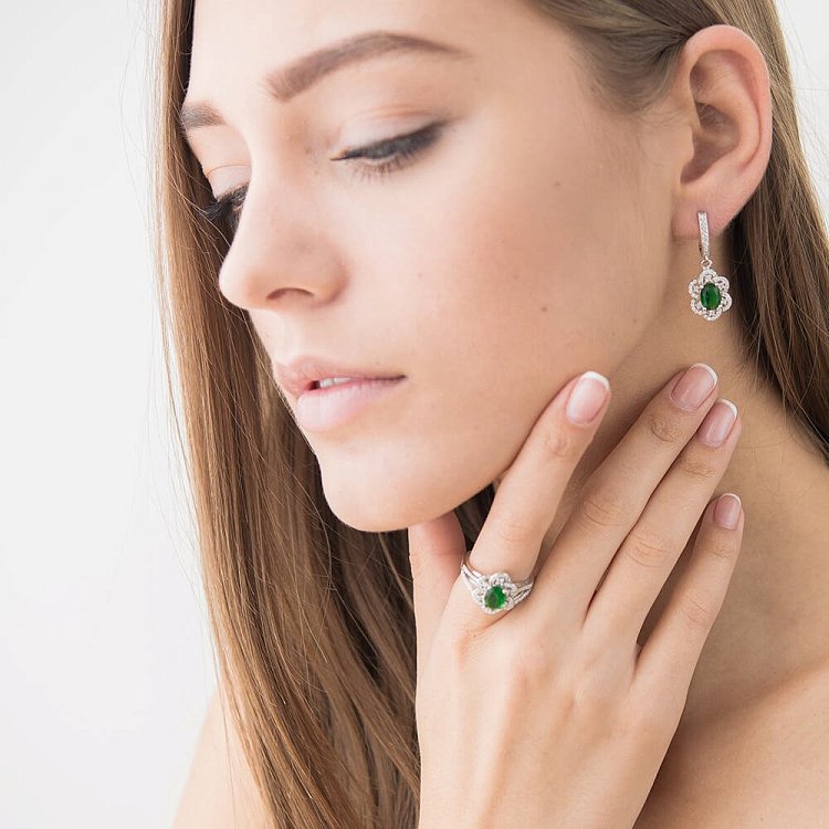 Кольцо с синтетической шпинелью зеленого цвета к08 от ювелирного магазина Оникс - 4