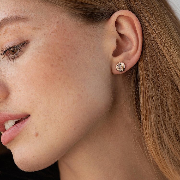 Серьги - пусеты "Ракушки" в красном золоте с08463 от ювелирного магазина Оникс - 3