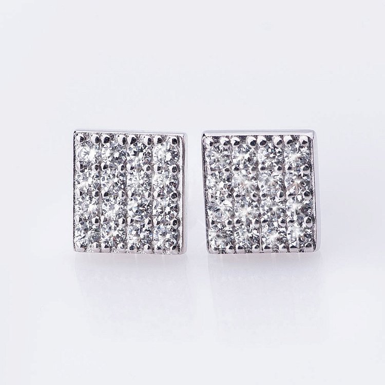 Срібні сережки-пусети з фіанітами 121928 від ювелірного магазину Онікс - 2