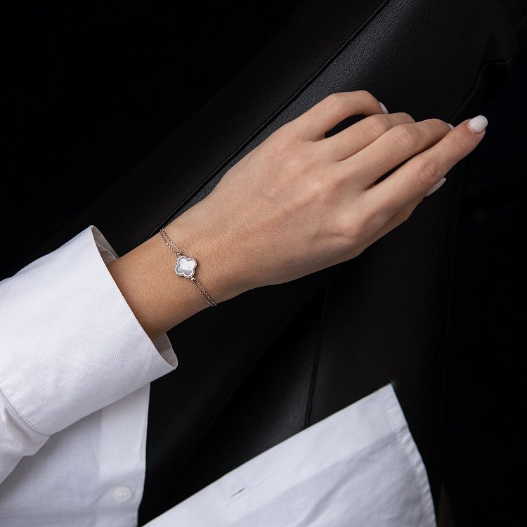 Браслет "Конюшина" в білому золоті (перламутр) б04637 від ювелірного магазину Онікс - 5