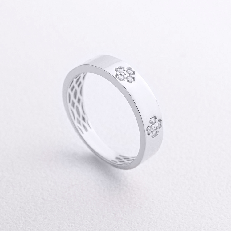 Каблучка "Конюшина" в білому золоті (фіаніти) к08441 від ювелірного магазину Онікс