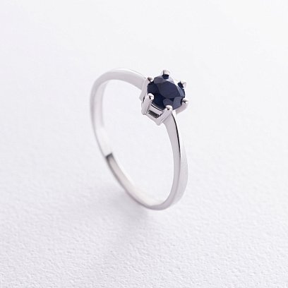 Серебряное кольцо с сапфиром GS-01-047-31