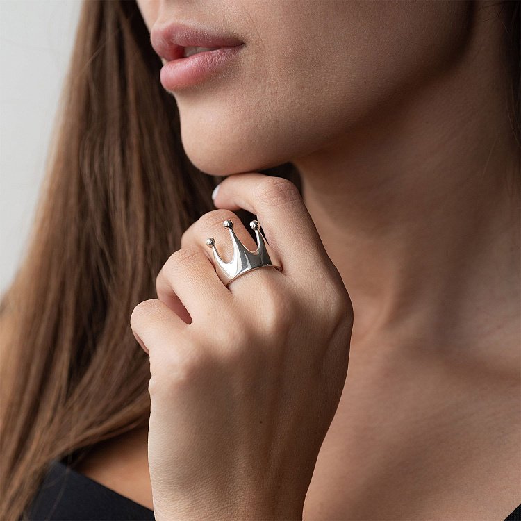 Серебряное кольцо "Корона" 111854 от ювелирного магазина Оникс - 1