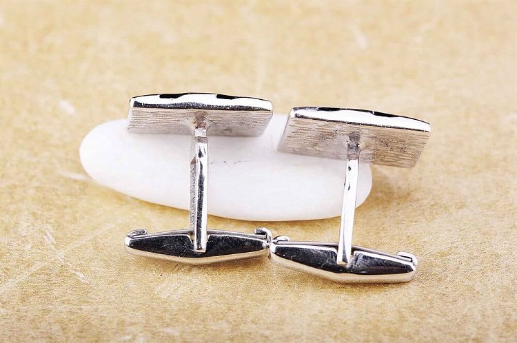 Запонки с эмалью 25019 от ювелирного магазина Оникс - 1