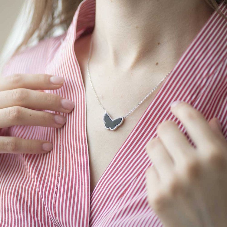 Серебряное колье "Бабочка" с фианитами и ониксом 18335 от ювелирного магазина Оникс - 6