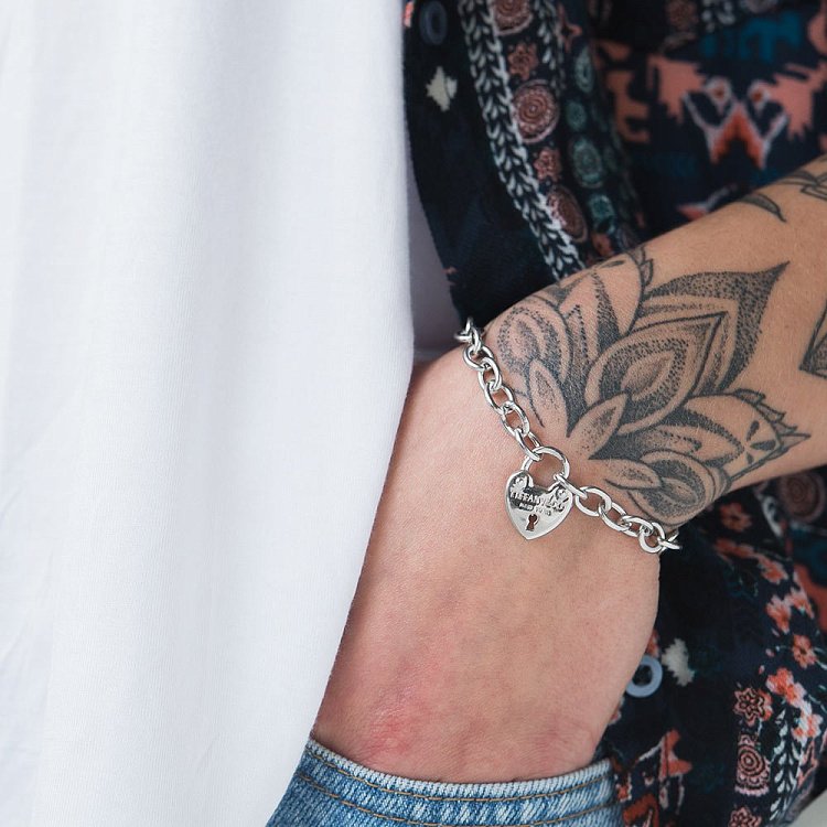 Серебряный браслет "Сердце с замочком" 141153 от ювелирного магазина Оникс - 1