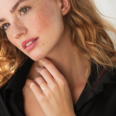 Заручальна золота каблучка з діамантами 227822421 №4