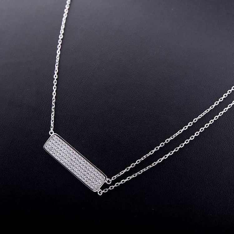 Срібне кольє з фіанітами 18305 від ювелірного магазину Онікс