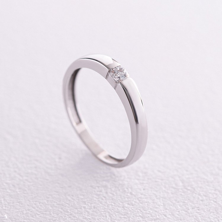 Каблучка з фіанітом у білому золоті к07153 від ювелірного магазину Онікс