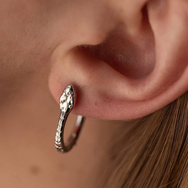 Серьги "Змеи" в белом золоте с08486 от ювелирного магазина Оникс - 1