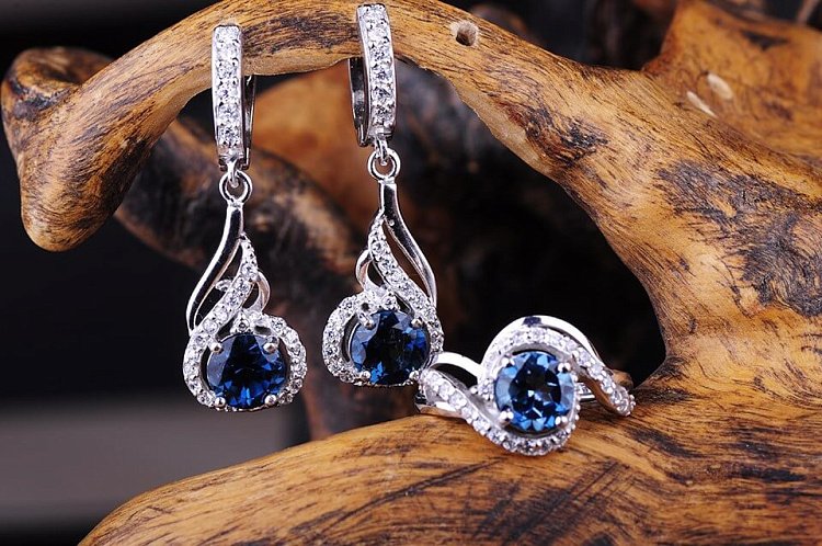 Женские серьги с  "Лондон голубым" топазом  (фианиты) 121393 от ювелирного магазина Оникс - 3