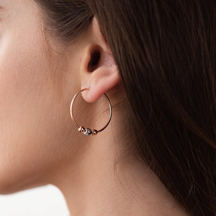 Золоті сережки - кільця з кульками с07785 від ювелірного магазину Онікс - 4